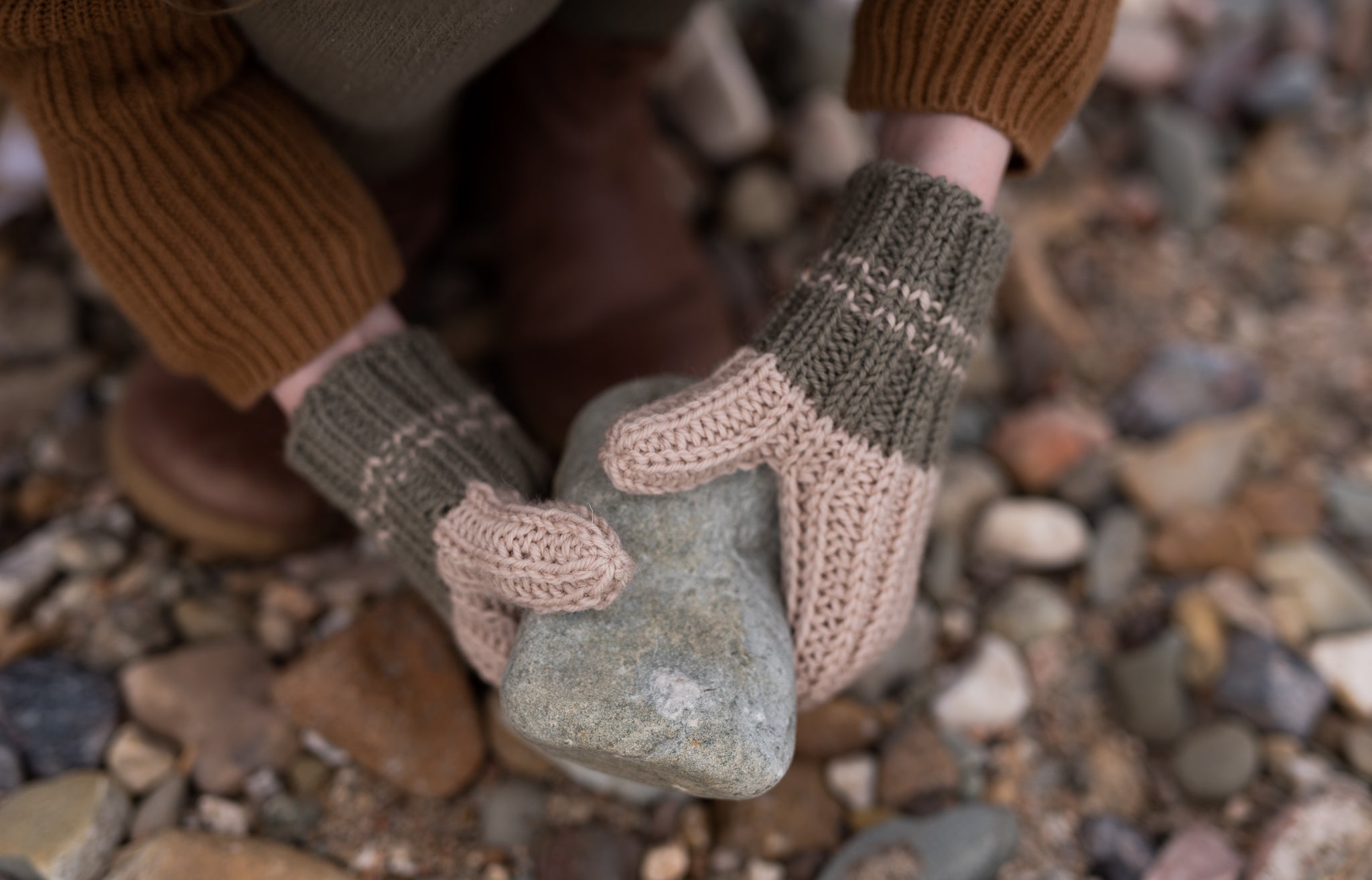 Acorn Kids Campside Ribbed Mittens | Khaki