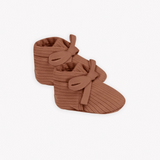 Quincy Mae Ribbed Baby Booties | Clay
